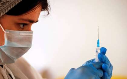 ЕО "Спутник V" екпесін неге тіркемей жатыр? Бұл осы вакцинаны алғандарға қалай әсер етеді?