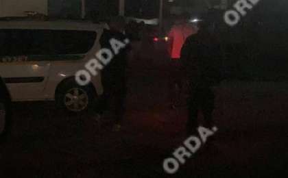 "Алтын орда" базарында бетперде киген ер адамдар жұрттың зәресін ұшырды