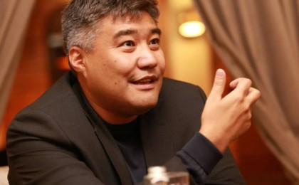 Қазақстанның Украинадағы елшісі журналистен кешірім сұрады (Фото)