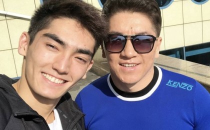 “Келін күтіп жүрміз“. Әнші Cәкен Майғазиев қуанышымен бөлісті