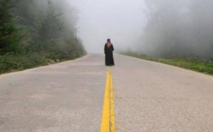 «Жол ортасында бір әйел тұрды»: Журналист 2 мектеп директоры көз жұмған жолда өз басынан өткен оқиғаны айтып берді