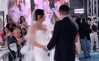 "Көзіне жас алған": Асел Сәдуақасованың үйлену тойы болды