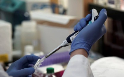 Іштің қатты ауыруы, есту қабілетінің нашарлауы: «үнді» штамы белгілері қандай?