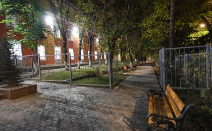 Алматыда 20-дан астам мектепте жаңа жарықтандыру желілері орнатылды