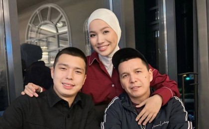 "Үйлену тойында сыйлаған көлікті есептемеңіз": Абай Бегей қызы Сымбаттың жасауына қанша теңге жұмсағанын жариялады