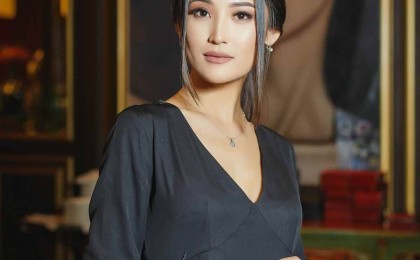 Мөлдір Әуелбекова ар-намысына тиіп, даттаған әйелді сотқа берді