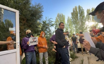 Жаңа адамдар 12 жасар қызбен жыныстық қатынасқа түспек болған педофилді ұстады