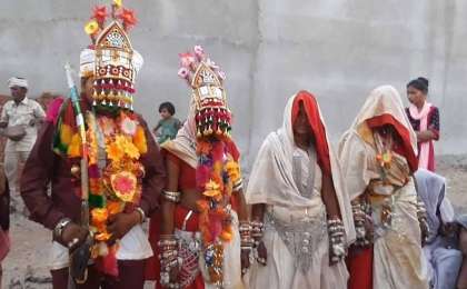 Ер адам бірден үш әйелге үйленіп, той жасаған