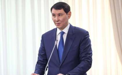 Ерұлан Жамаубаев "толық жауап бермейді" деген депутаттардың сынына жауап берді