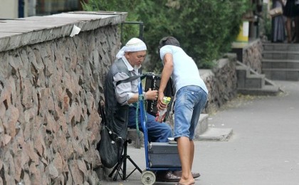 Қазақстанда қайыршылық «шағын бизнеске» айналып барады