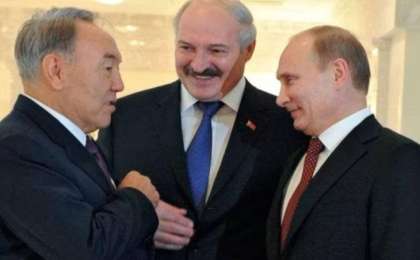 Лукашенко Путинмен және Назарбаевпен телефон арқылы сөйлесті