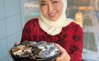 Айнұр Тұрсынбаева туған күнінде мұқтаж жандарға баспана сыйлады