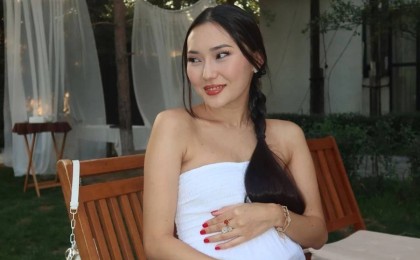 "Саған ұл керек": Айсәуле Бақытбек "қыз туа бересің" дегендерге жауап берді