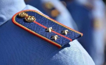 "Жалған полицейлер" кредит рәсімдеу үшін тұрғындардың жеке куәлігін суретке түсірген