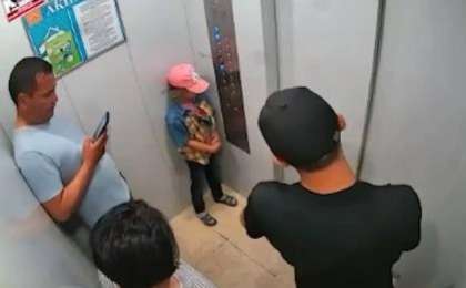 Астанада 40 жастағы ер адам лифтіде кішкентай қызға тиіскен