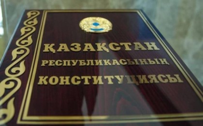 Депутаттар орыс тілінің Конституциядағы мәртебесін өзгертуді қолдады