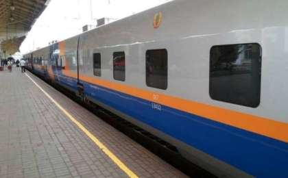 Селфи жасамақ болған: Павлодар облысында жас қыз вагон үстіне шығамын деп тоққа түсті