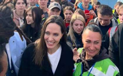 Анджелина Джоли Украинаға келді