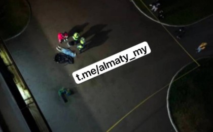 Алматыдағы Манхэттен тұрғын үй кешенінде бойжеткен 14-қабаттан секіріп кетті