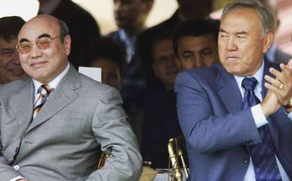 Назарбаев пен Каримовтың сындары: Акаевтың демократияға ұмтылысы