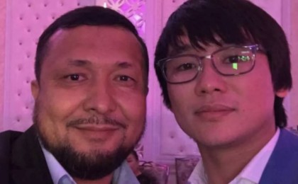 “Рахат Әлиевтің адамдары екен” - Белгілі композитор "Ауырмайды жүрек" әні туралы ел естімеген деректерді айтты