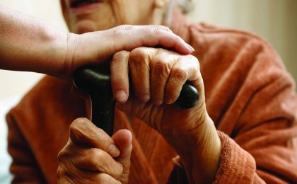 Ұлым мені өлтіреді деп қорқамын: 68 жастағы зейнеткер көмек сұрауда