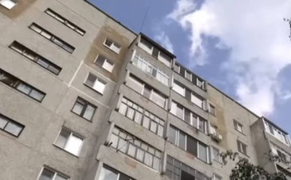 Шымкентте 8-қабаттан құлаған бала ауруханада қайтыс болды