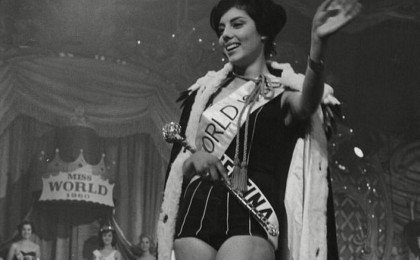 «Әлем аруын» автобус қағып қайтыс болды