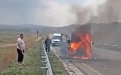 Алматы - Талдықорған тас жолында жас спортшылар отырған автобус өртеніп кетті (видео)