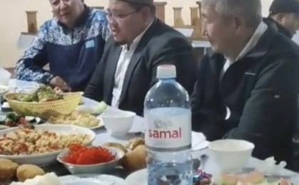 Мәулітте қазақша сүре оқығандар жұртты таңғалдырды