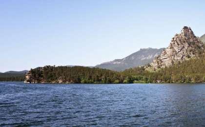 Жемқорлық болуы мүмкін: Болат Назарбаев Бурабайдағы жерлерді қалай алған