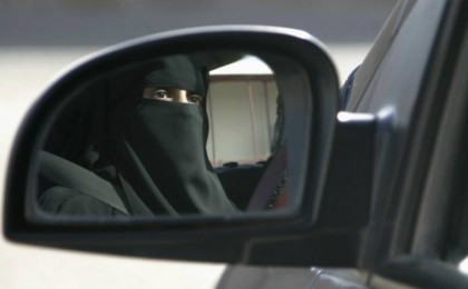 “Бізбен сөйлеспеңіздерші!” - желіде никабтағы қыз таксистерге үндеу жасады