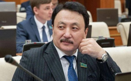 «Депутат айта береді, Үкімет білгенін істейді»: Аманжол Әлтай вице-премьердің уәде беруін талап етті