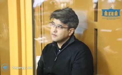 "Отбасы мүшесін өлтірмеген": Сот Бишімбаевты әкелік құқықтан айырудан бас тартты