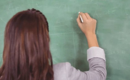 Ақтөбеде мектеп мұғалімі оқушымен интимдік қарым-қатынаста болды деген күдікке ілінді