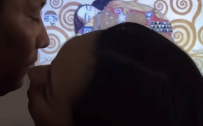 “Түсірген үлкен ұлымыз”: 40 жасар Роза коуч түнде күйеуімен сүйіскен видеосын жариялады