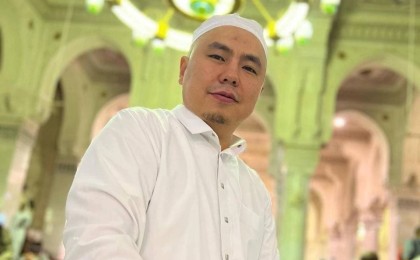 Актер Нұртас Адамбайға желіде Құраннан үзінді жариялағаны үшін айыппұл салынды