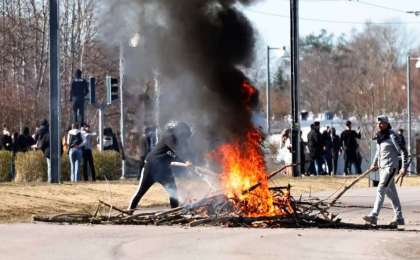 Швеция халқы Құранды өртеген саясаткерге қарсы шықты