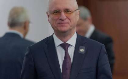 Роман Скляр Қытайда өткен халықаралық шарада қазақ тілінде сөйледі