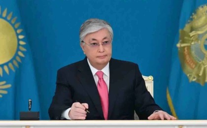 Ұлттық ұлан жауынгерінің пойызда соққыға жығылуы: Тоқаев қылмыскерлерді шұғыл түрде ұстауды тапсырды