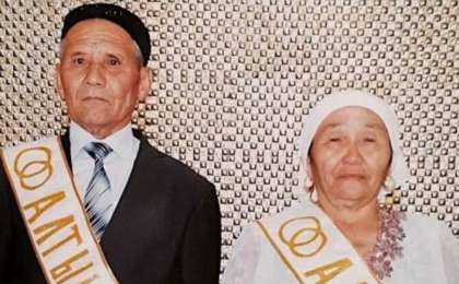 "77 жасқа келсем де, сәлем саламын": Тоқсаннан асқан енесіне ерекше құрмет көрсететін шымкенттік әжей жайлы не білеміз (фото)