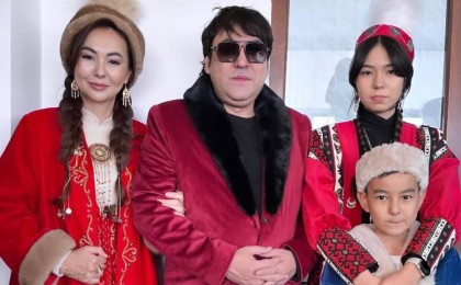 Мейрамбек Бесбаев 47 жасында сәбилі болды