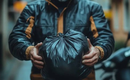 Жазасы - 11 жыл. Полицейлер адамды бөлшектеп, пакетпен тасыған алматылықты ұстаған