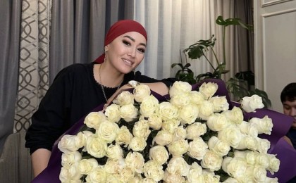 “Әншілерді тегін тойға жібереді” - Наркенже Серікбаева Түркістан облыстық филармониясының былығын ашты