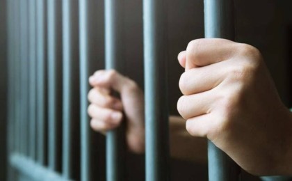 "Мені өлтірмекші" – ТЖД кезекшісі көмек сұраған қоңырауды елемегені үшін сотталды