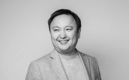 Арман Дүйсенов Индира Елеместің жертөледегі студиясында көз жұмған