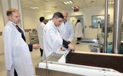 Олжас Бектенов Шымкентте ауыл шаруашылығы, тамақ және фармацевтика өнеркәсібінің дамуымен танысты