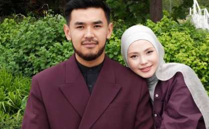 "Табалдырық көрген әйел": Абай Асылхан өзінен 8 жас үлкен екі баласы бар әйелге қалай үйленгенін айтып берді