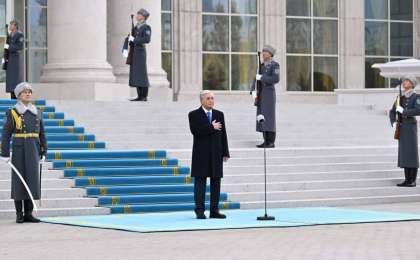 Ел астанасында Мемлекеттік ту көтеру рәсімі өтті