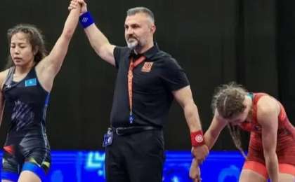 Тоқаев Шұғыла Өмірбекті тарихи жеңісімен құттықтады